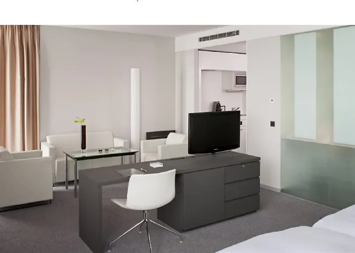 Отель Innside By Melia Duesseldorf Derendorf 4*