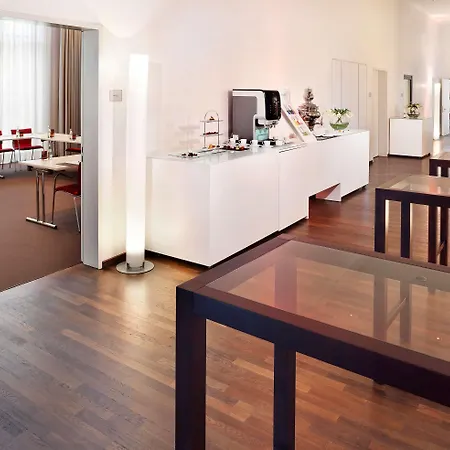 Innside By Melia Derendorf