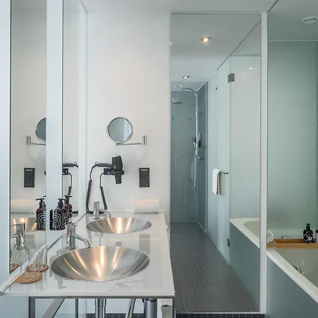 Innside By Melia Derendorf