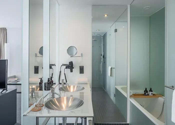 Hotel INNSiDE by Meliá Düsseldorf Derendorf 4*
